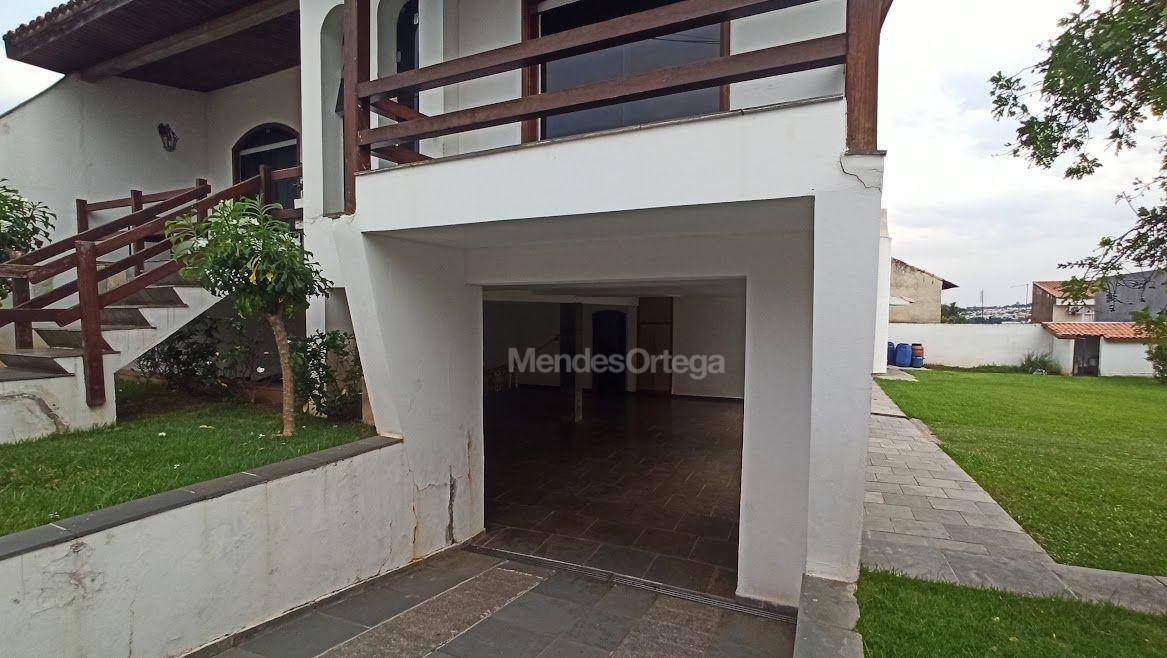 Casa à venda com 4 quartos, 520m² - Foto 3