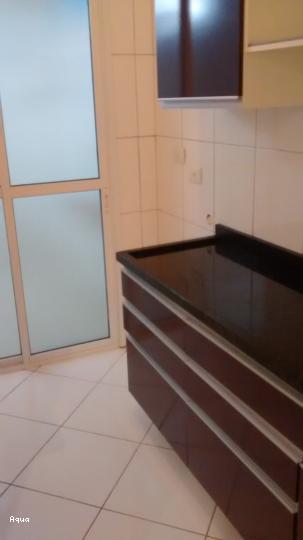 Apartamento à venda com 3 quartos, 96m² - Foto 9