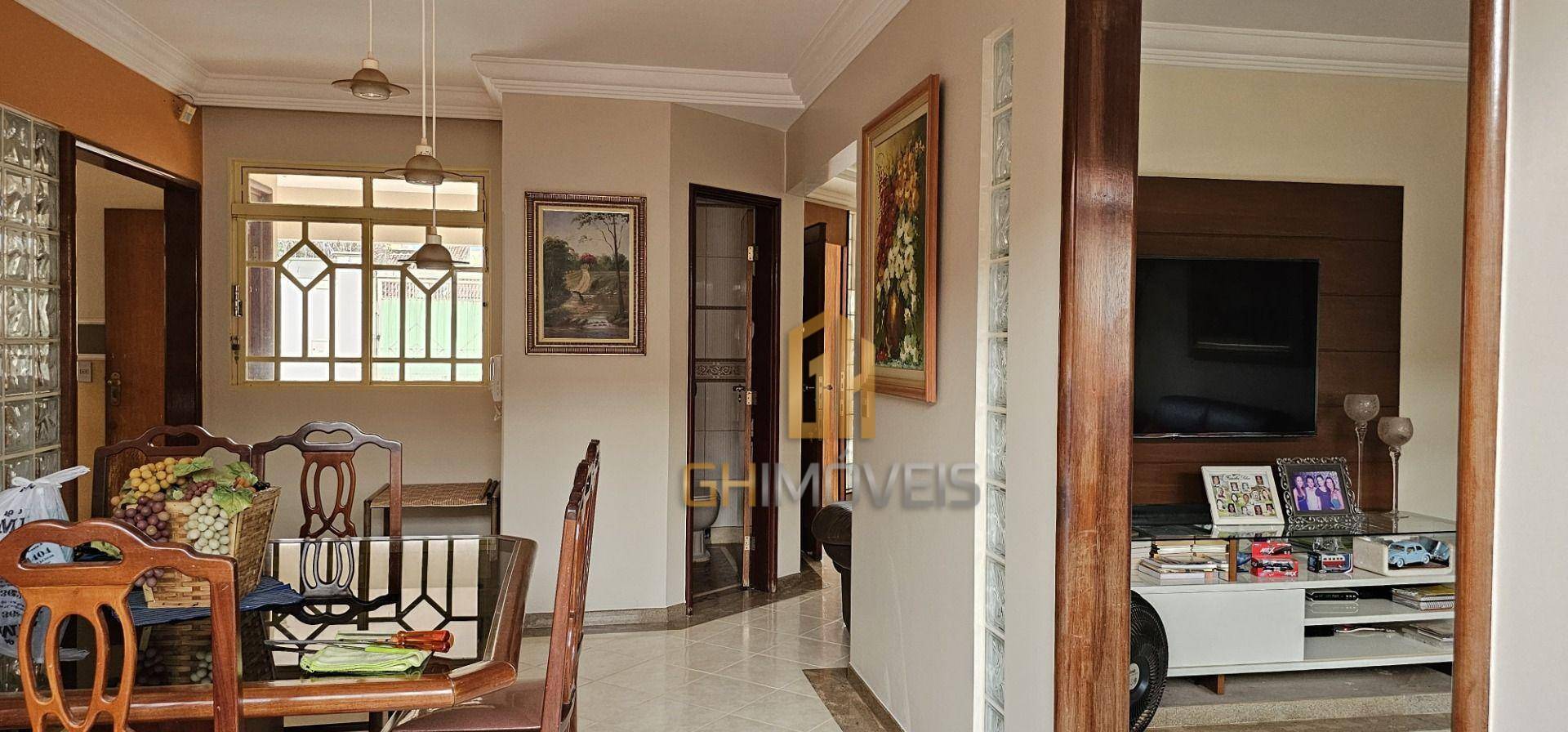 Casa à venda com 4 quartos, 310m² - Foto 14