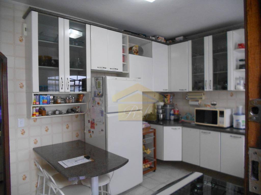 Sobrado à venda com 3 quartos, 130m² - Foto 4