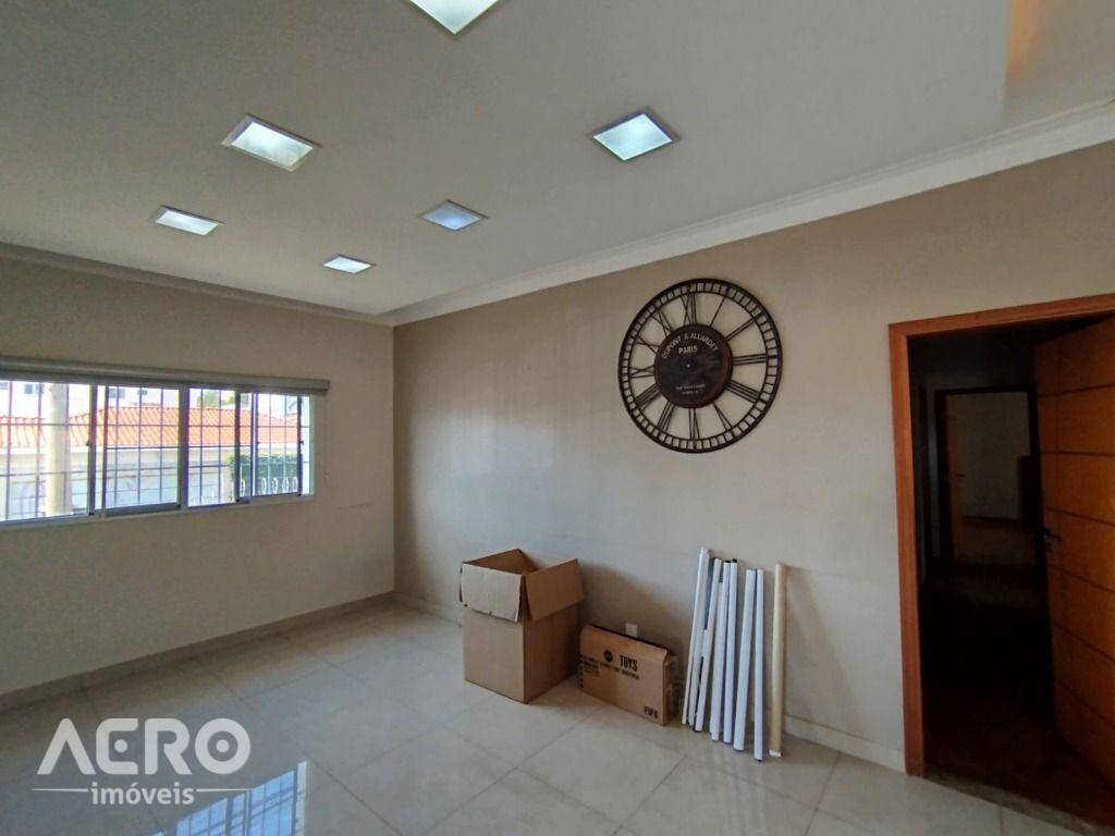 Casa, 3 quartos, 276 m² - Foto 4