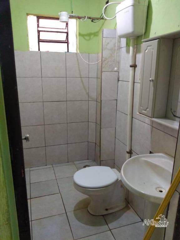 Casa à venda com 2 quartos, 72m² - Foto 4