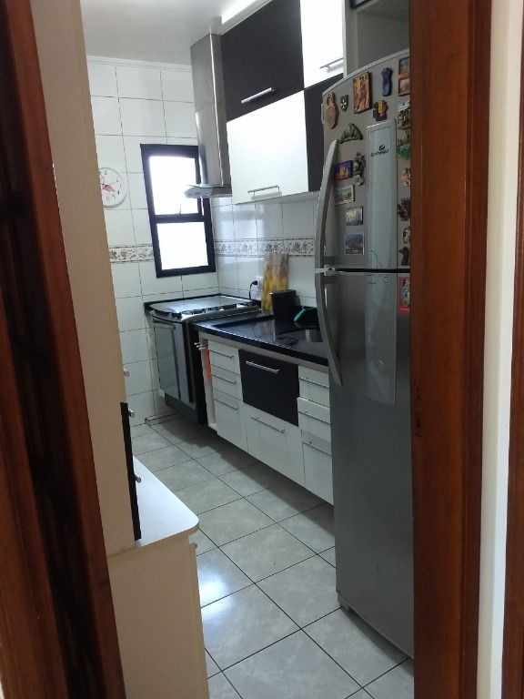 Apartamento à venda com 3 quartos, 75m² - Foto 19