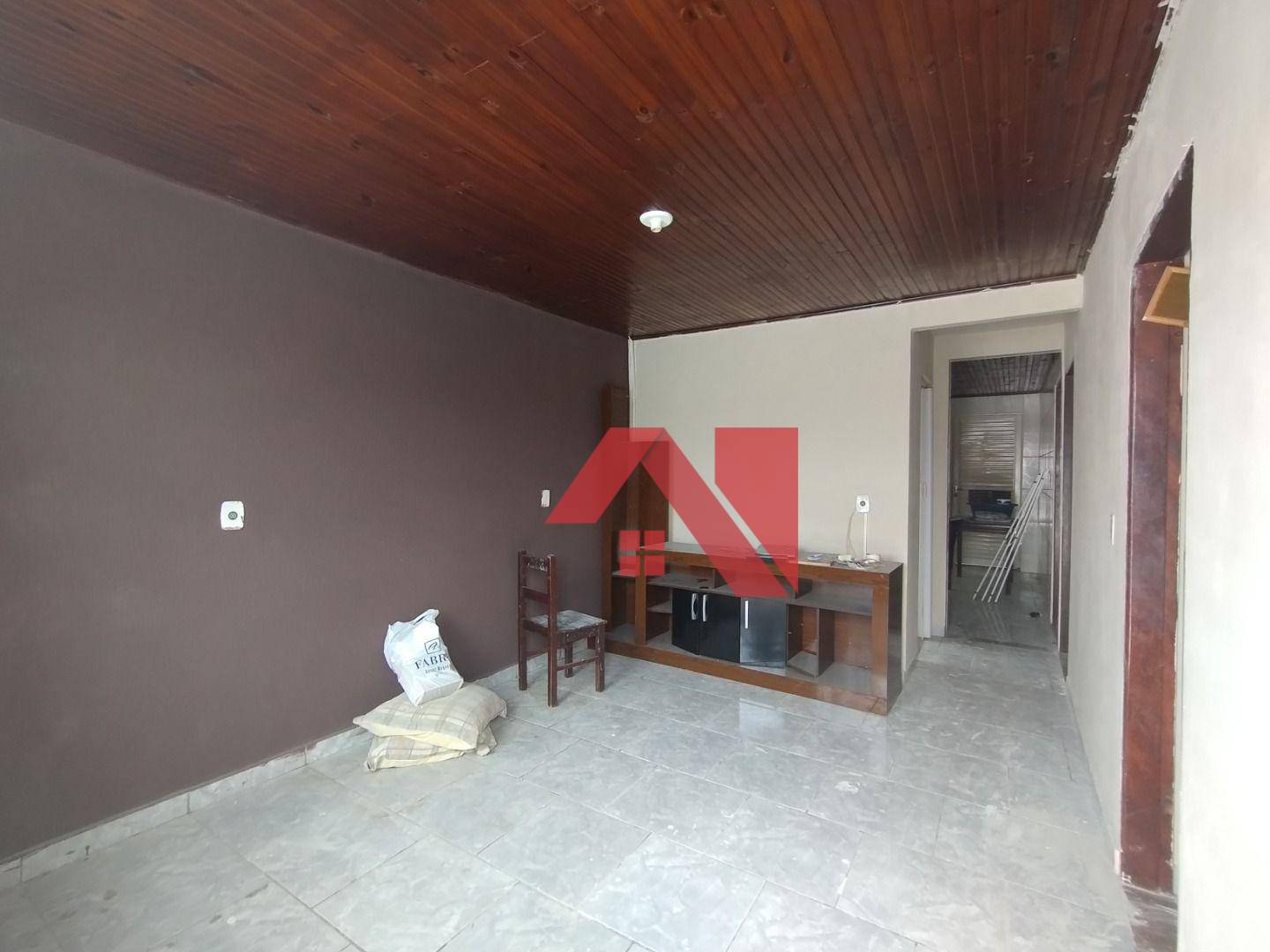 Casa à venda com 3 quartos, 80m² - Foto 4