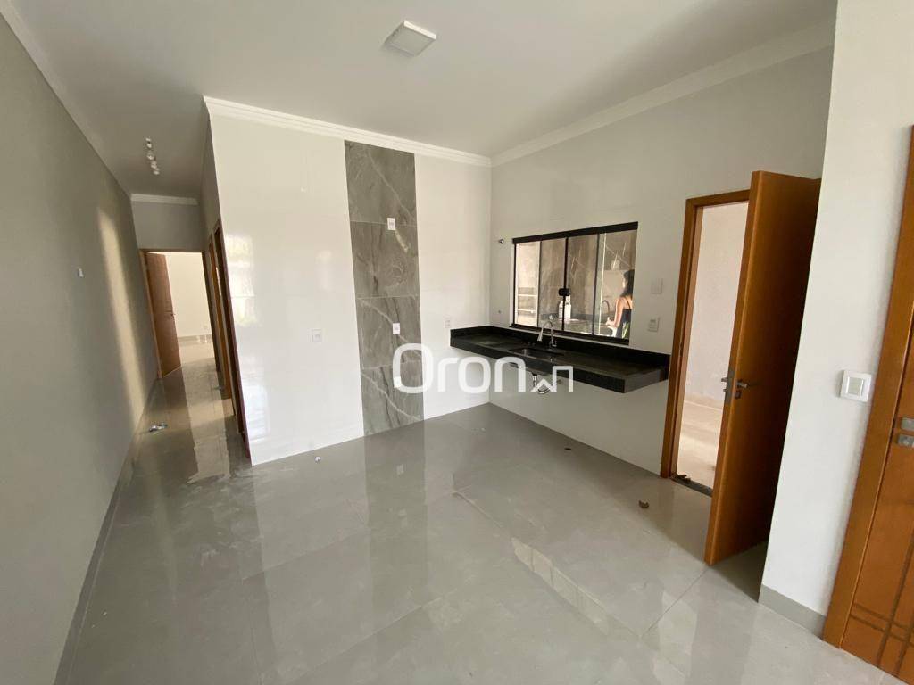 Casa à venda com 2 quartos, 88m² - Foto 4