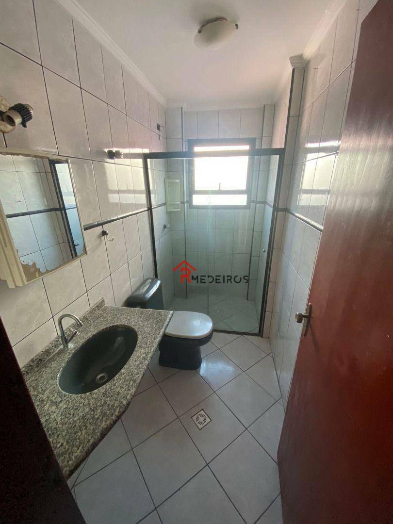 Apartamento para alugar com 1 quarto, 54m² - Foto 12