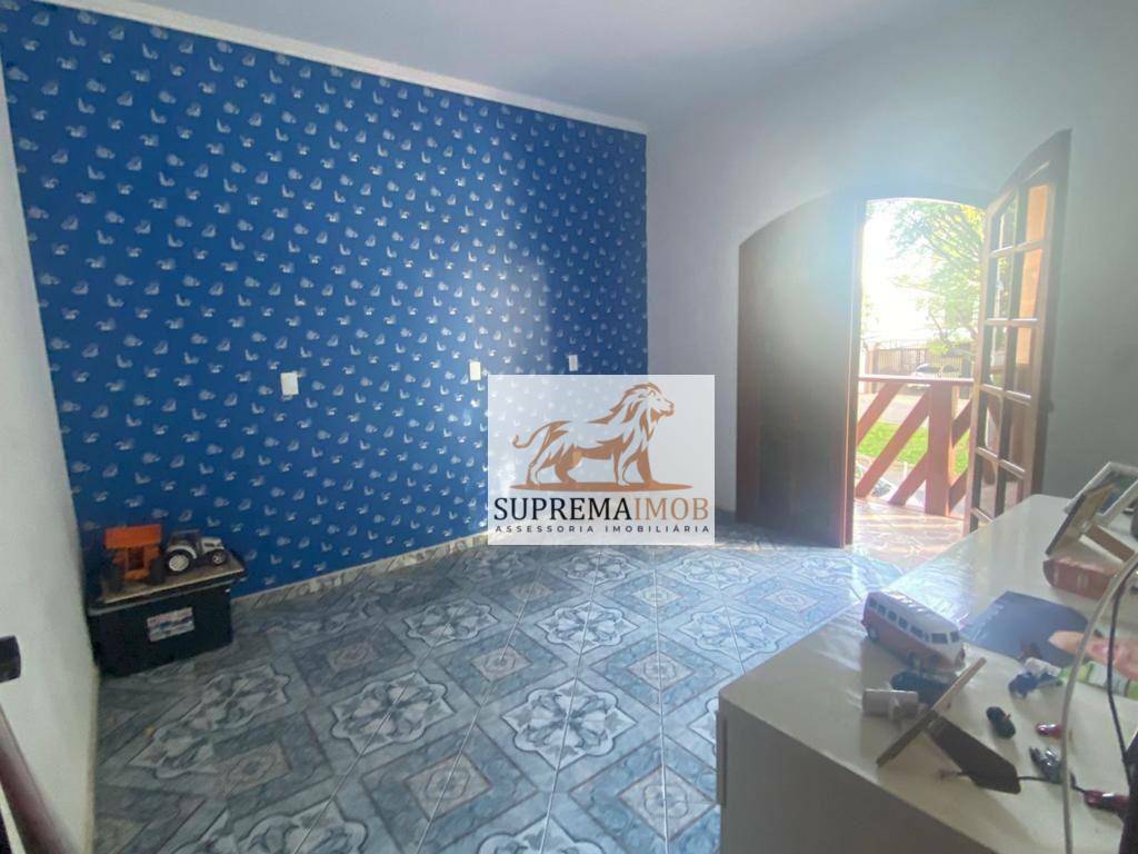 Casa à venda com 4 quartos, 330m² - Foto 6