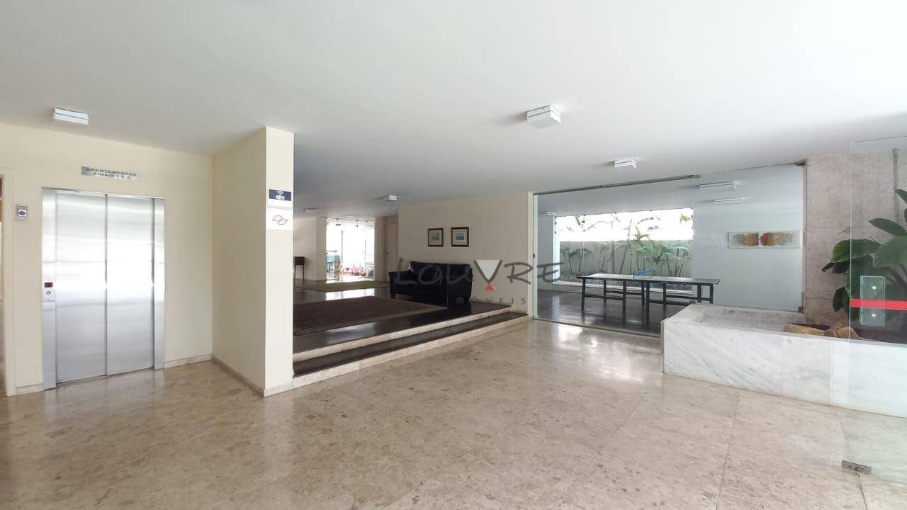 Apartamento para alugar com 3 quartos, 135m² - Foto 2