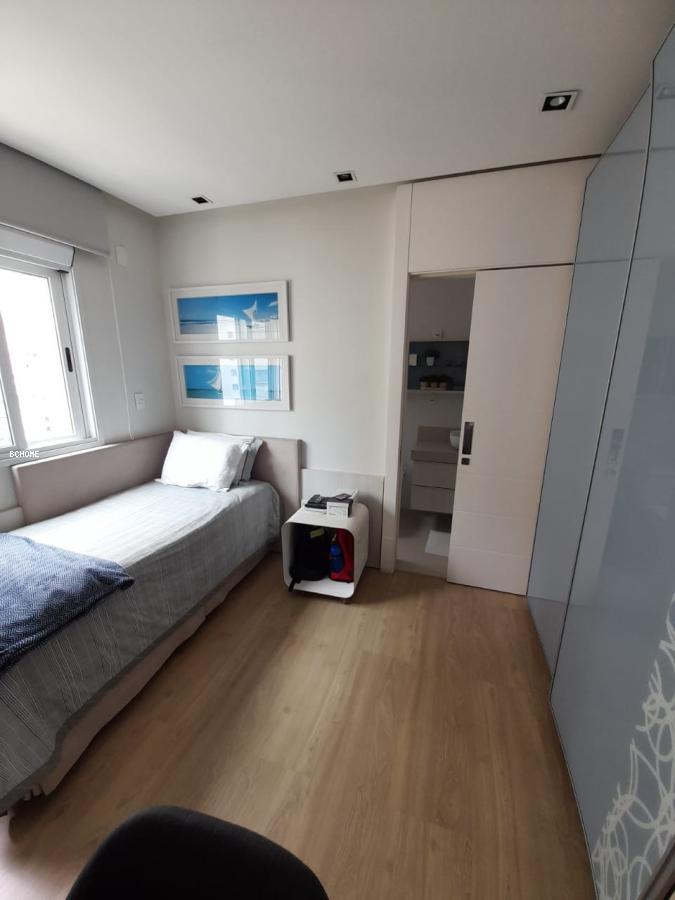 Apartamento à venda com 3 quartos, 157m² - Foto 8