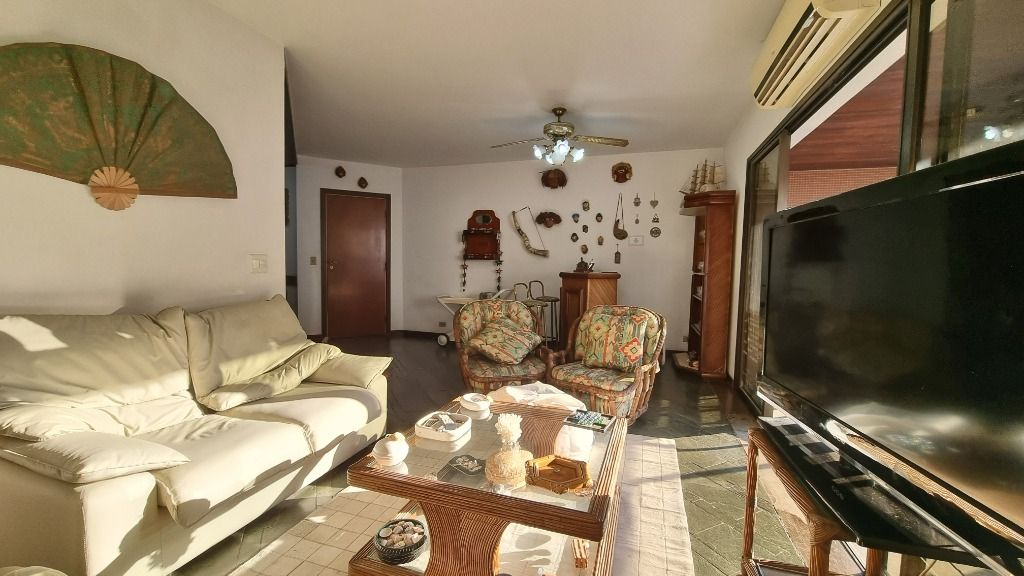 Apartamento à venda com 3 quartos, 140m² - Foto 4