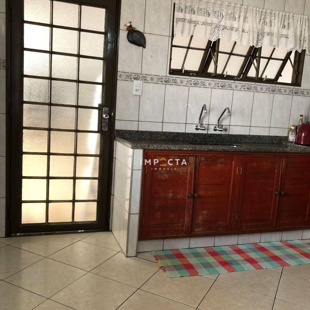 Casa à venda com 4 quartos, 320m² - Foto 24