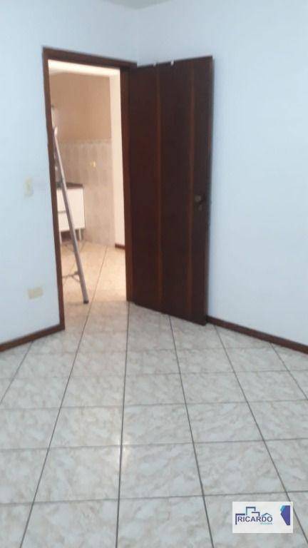 Apartamento para alugar com 2 quartos, 60m² - Foto 7