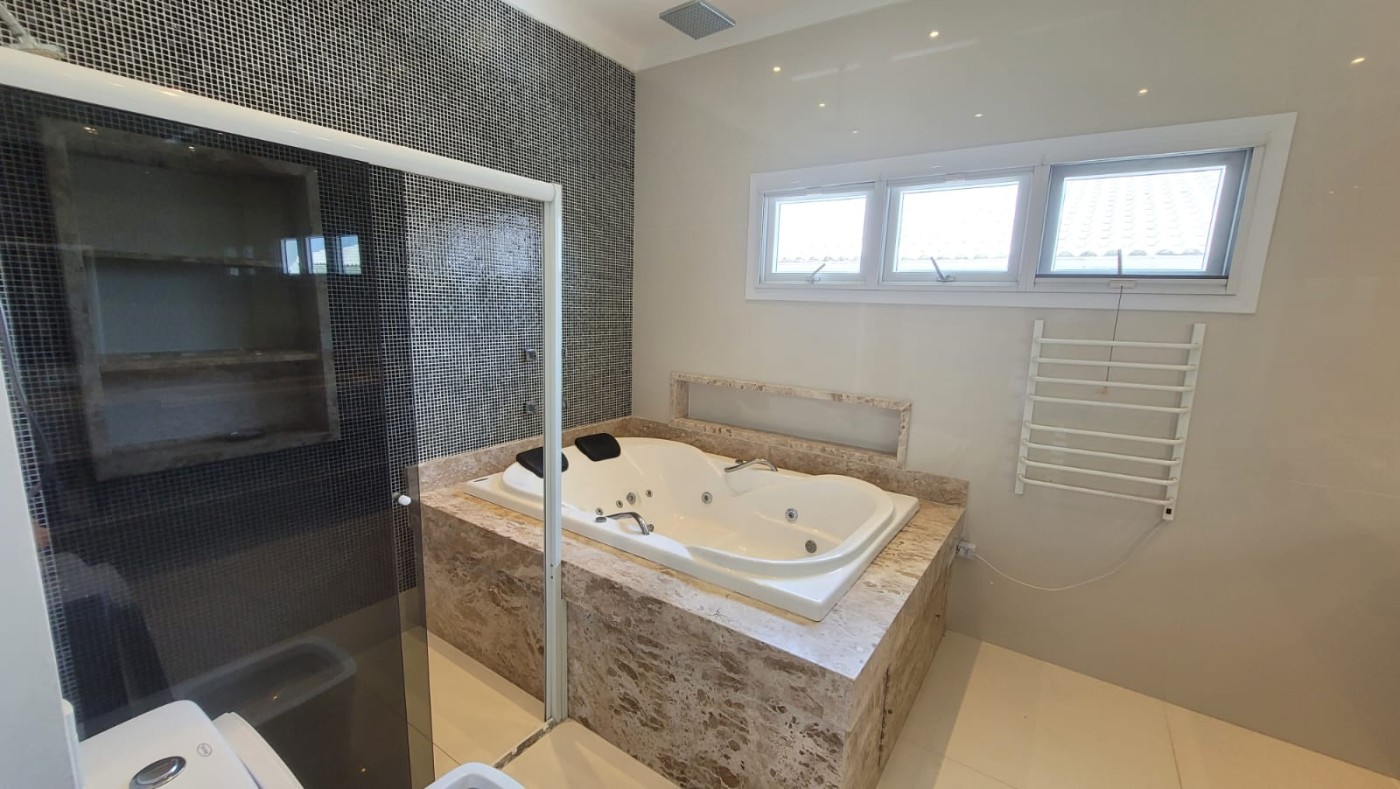 Casa à venda com 4 quartos, 300m² - Foto 48