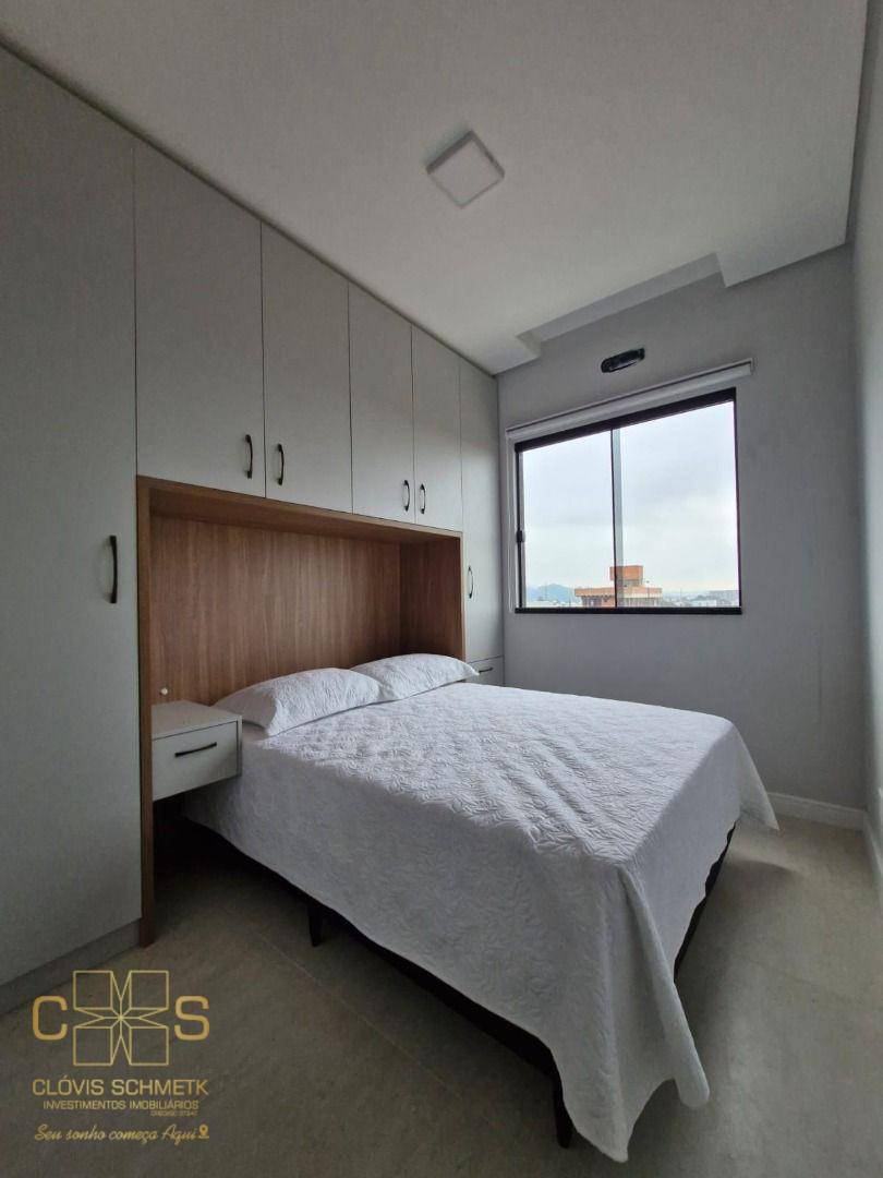 Apartamento à venda com 3 quartos, 76m² - Foto 10