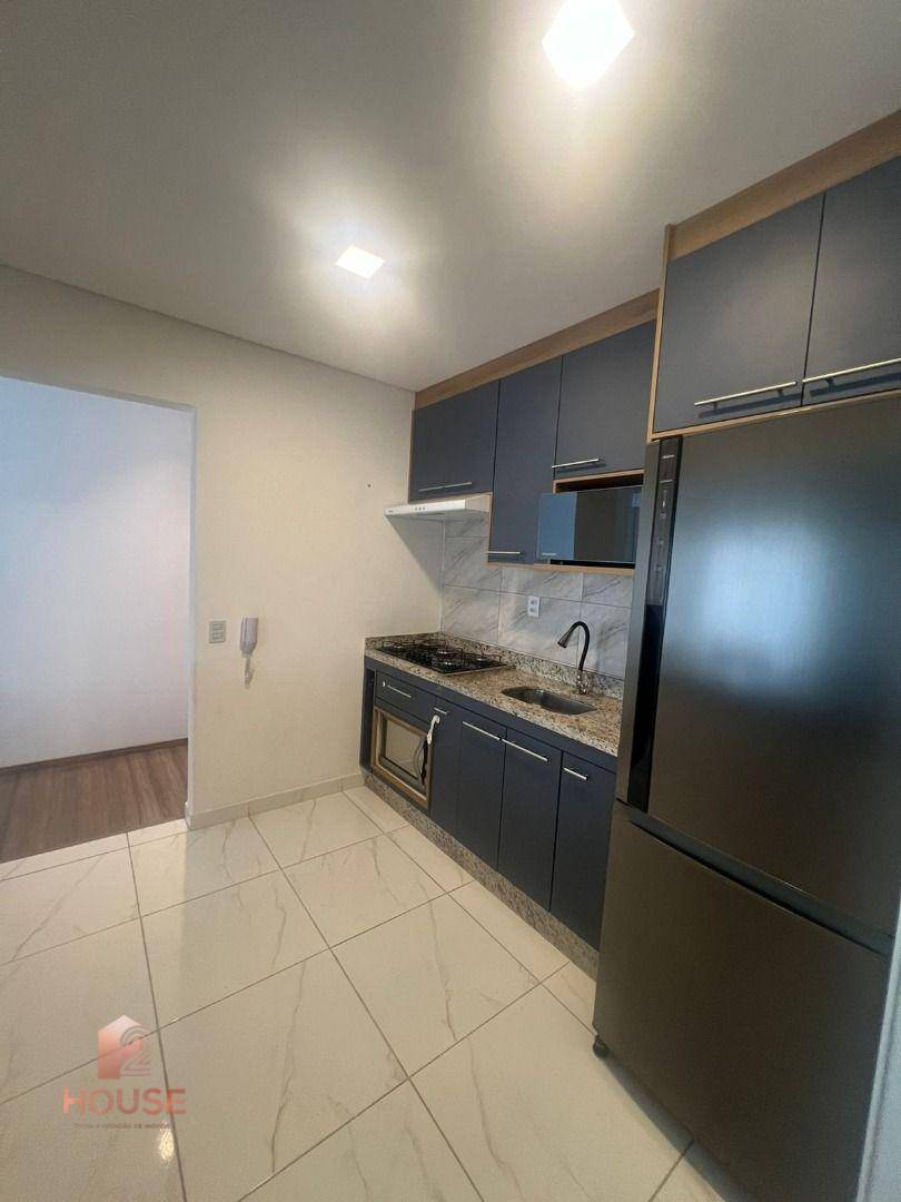 Apartamento para alugar com 2 quartos, 50m² - Foto 17