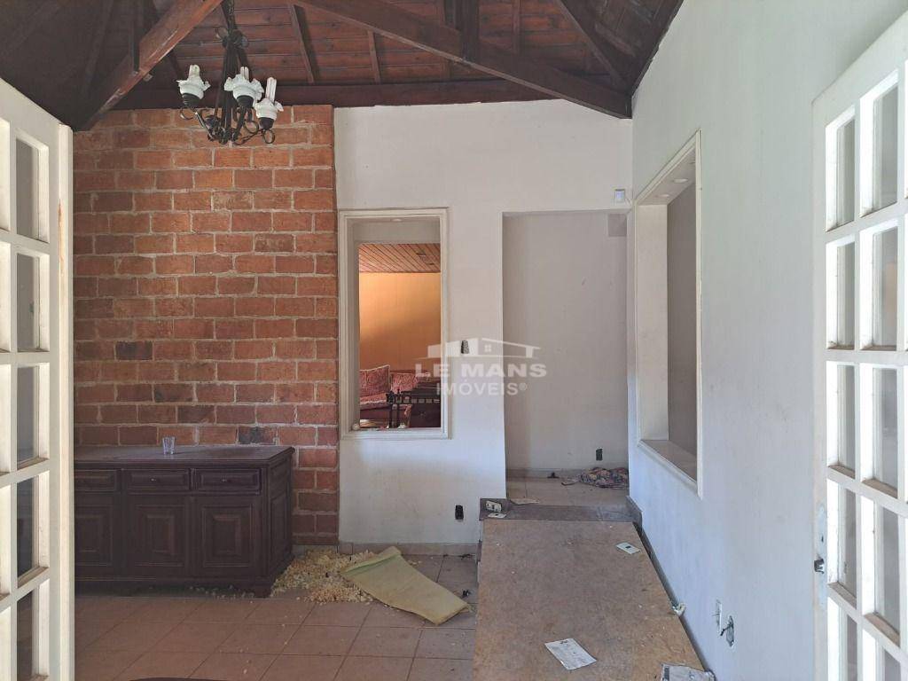 Casa para alugar com 3 quartos, 157m² - Foto 14