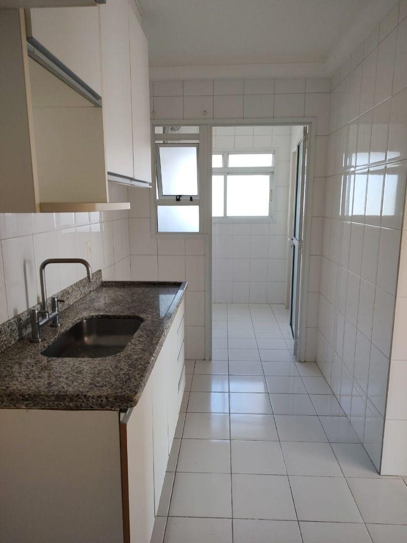 Apartamento para alugar com 3 quartos, 90m² - Foto 9