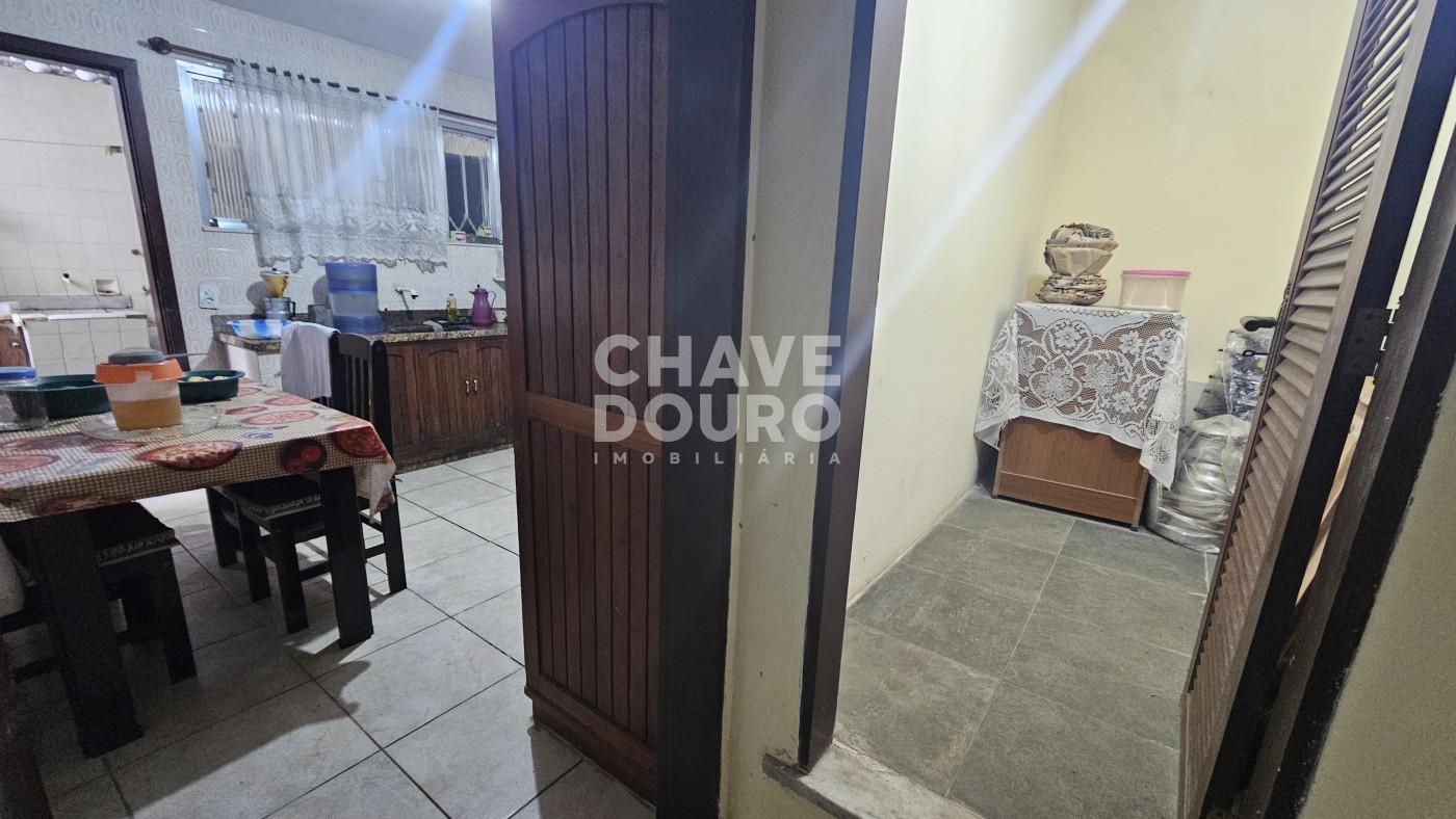 Casa à venda com 2 quartos, 56m² - Foto 8