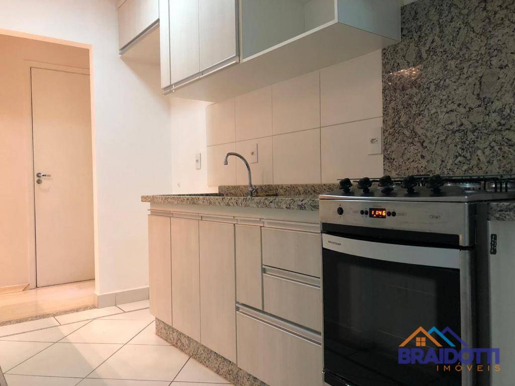 Apartamento à venda com 2 quartos, 69m² - Foto 4