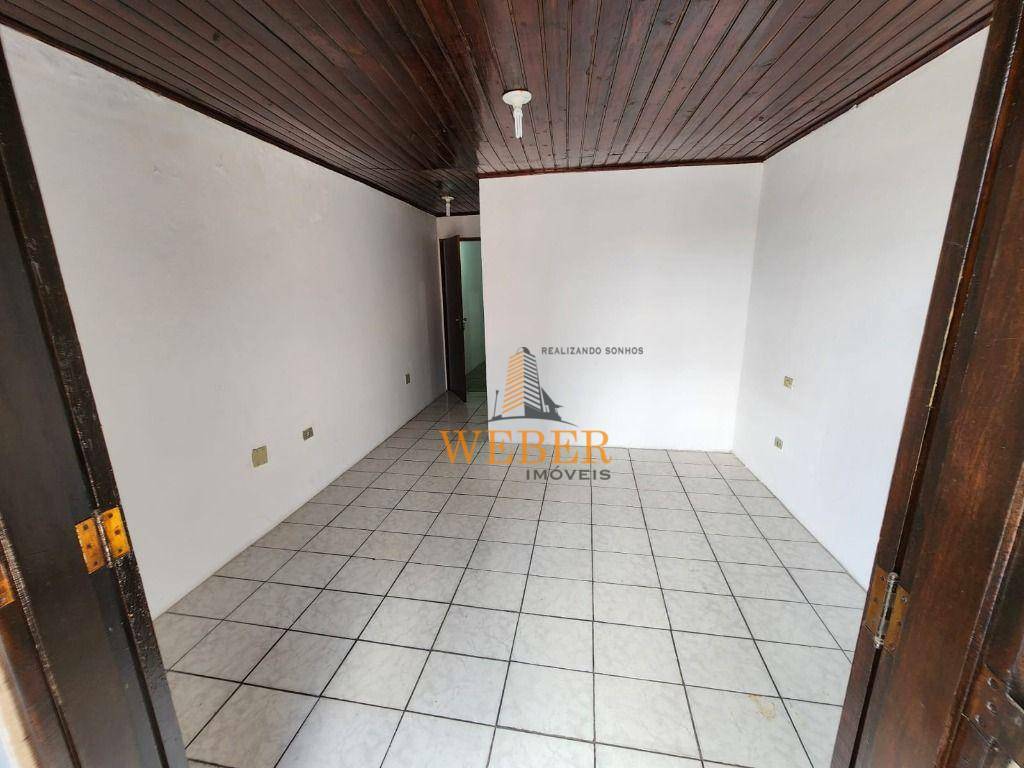 Casa à venda com 3 quartos, 260m² - Foto 6