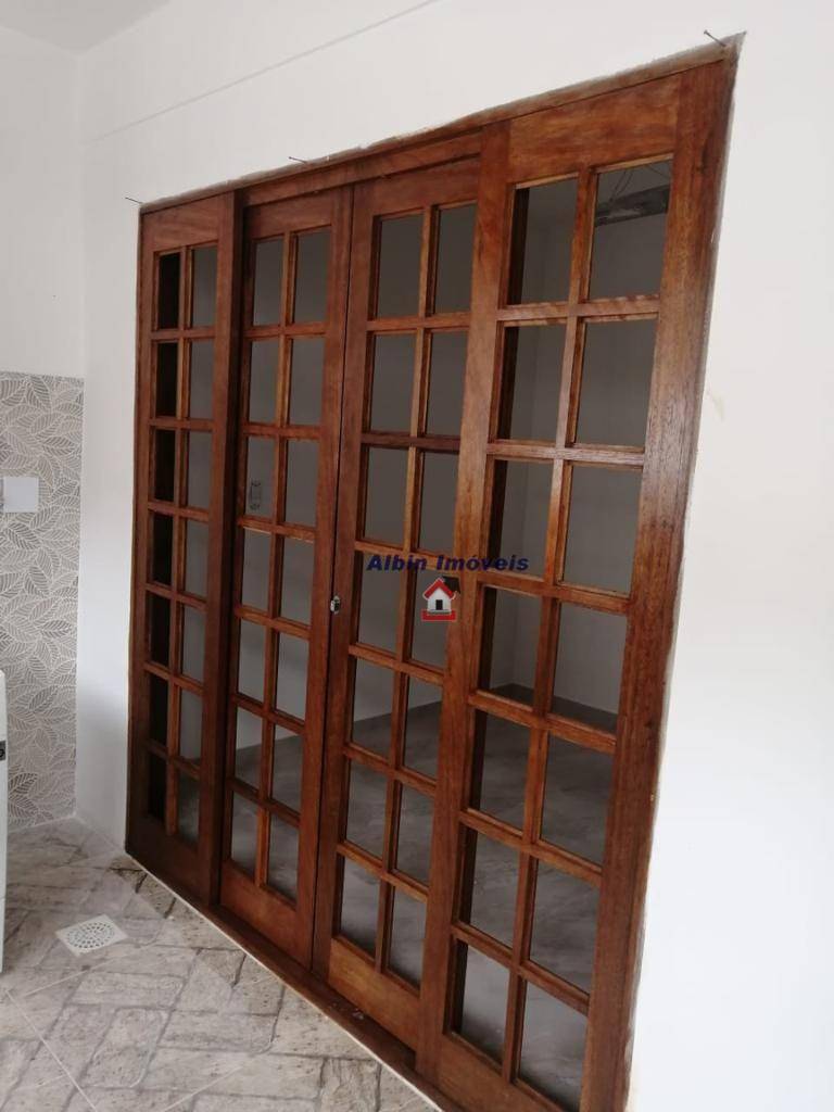 Casa à venda com 4 quartos, 150m² - Foto 10