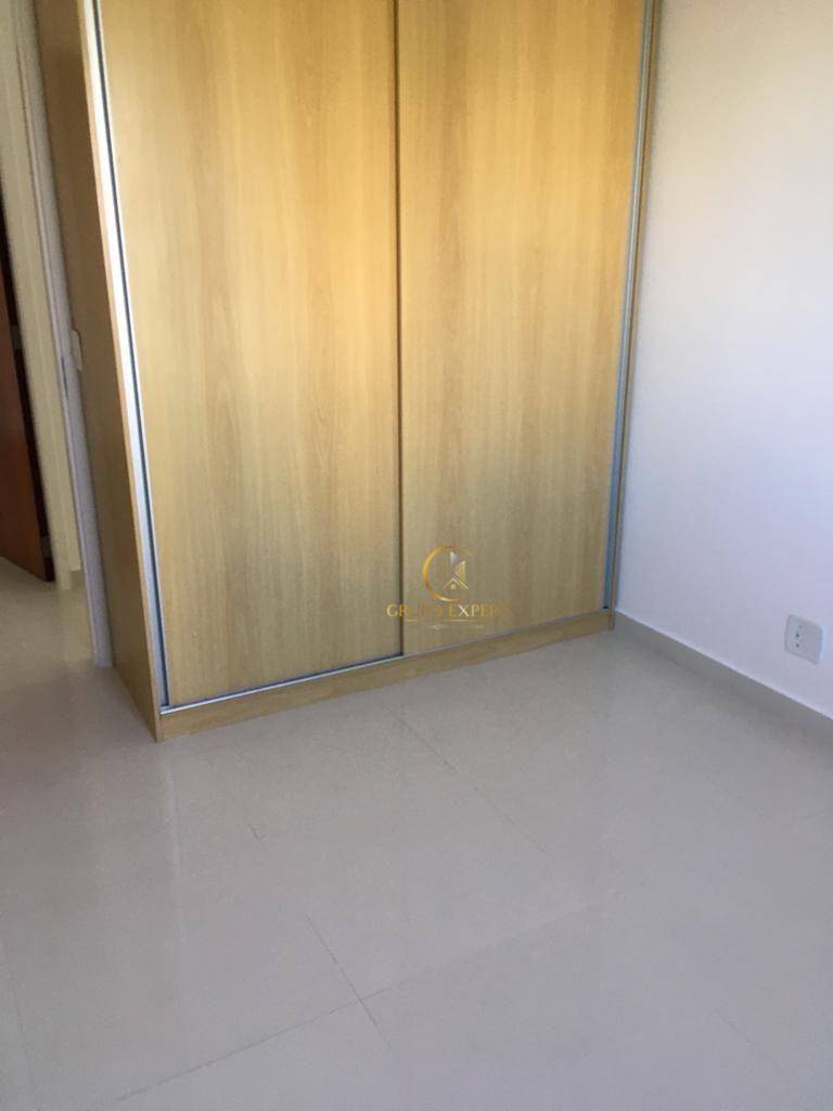 Apartamento para alugar com 2 quartos, 74m² - Foto 11