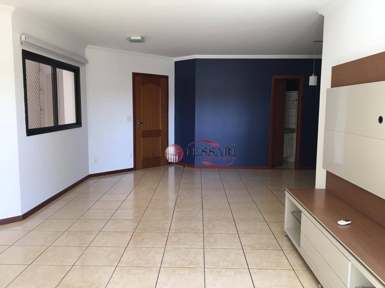 Apartamento à venda com 3 quartos, 145m² - Foto 2