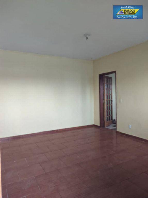Casa à venda com 3 quartos, 130m² - Foto 4