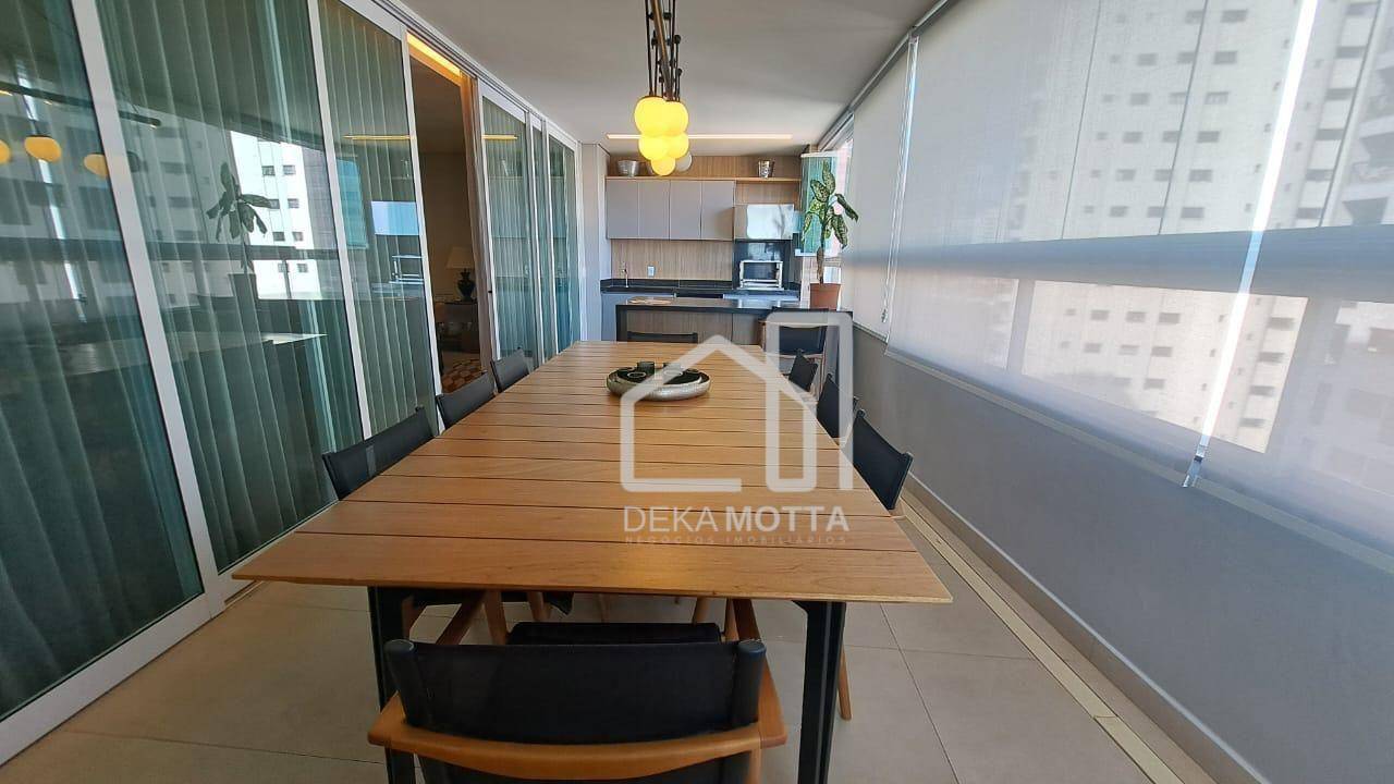 Apartamento à venda com 3 quartos, 198m² - Foto 9