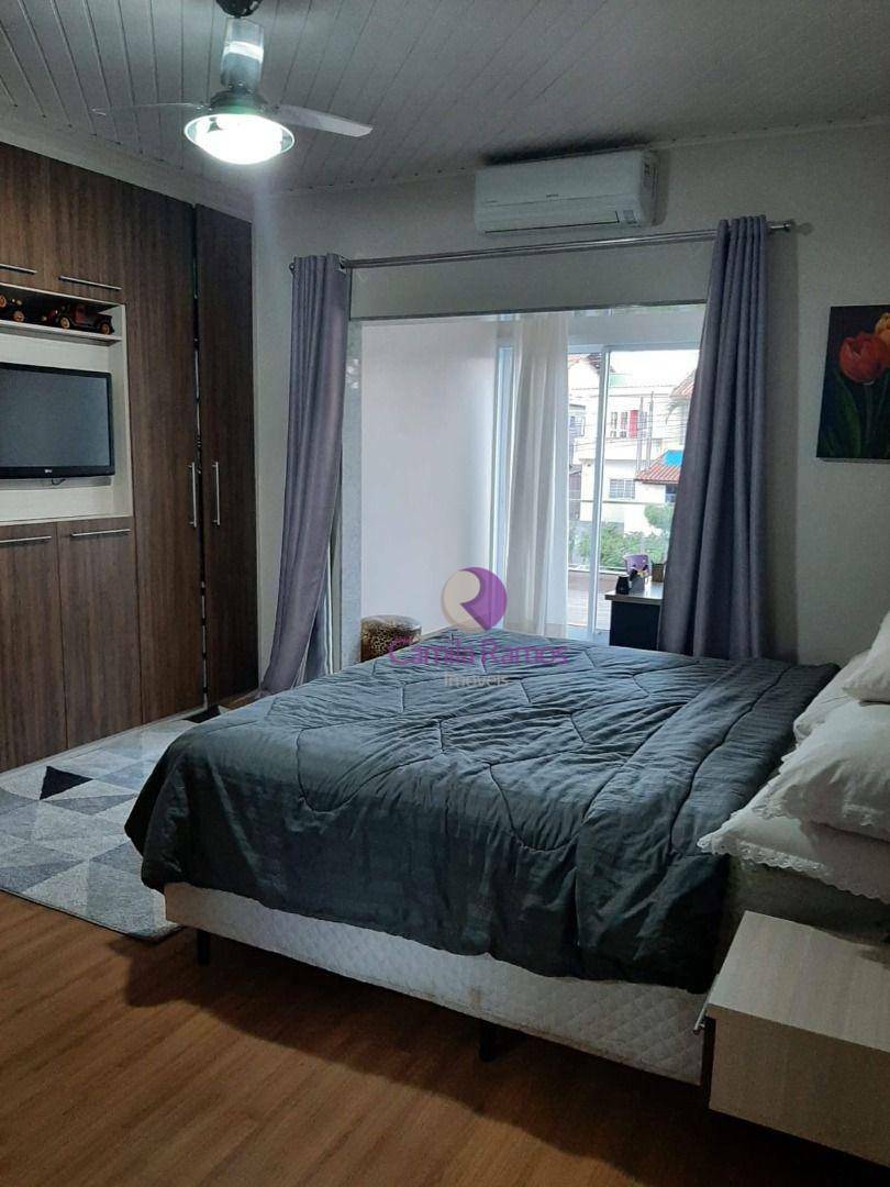 Sobrado à venda e aluguel com 3 quartos, 200m² - Foto 13