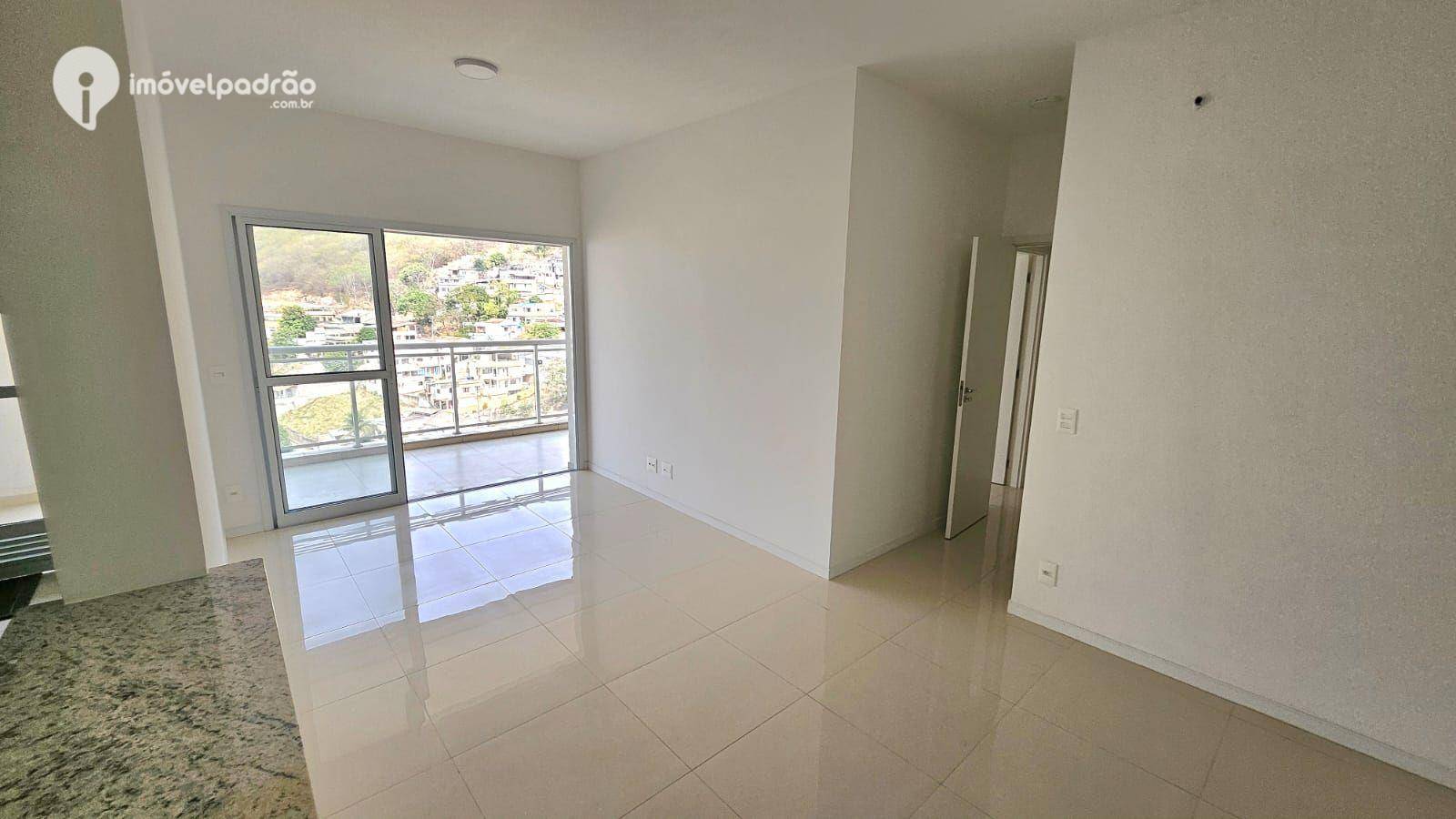 Apartamento à venda com 3 quartos, 102m² - Foto 1