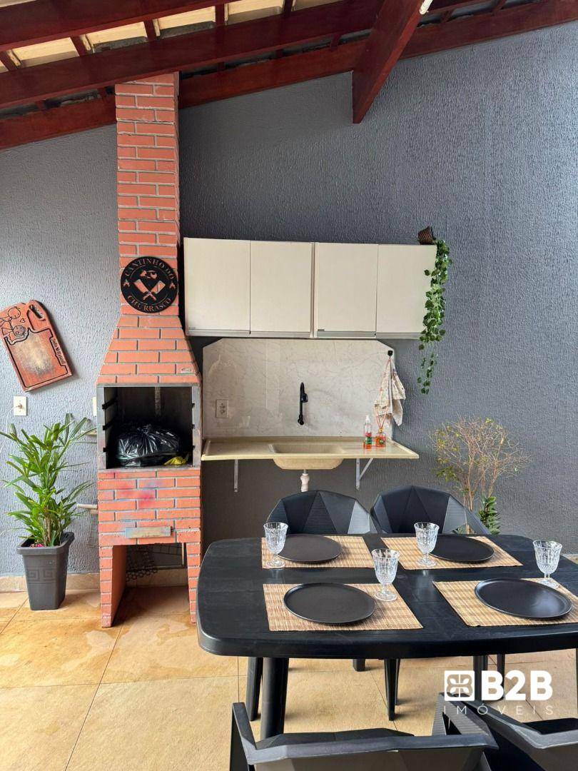 Casa à venda com 2 quartos, 108m² - Foto 4