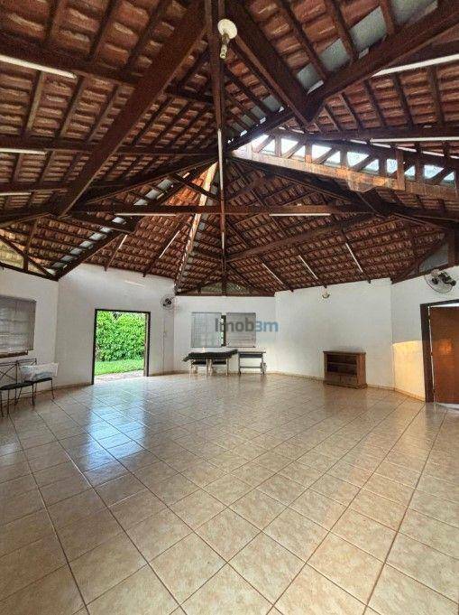 Chácara à venda com 3 quartos, 200m² - Foto 2