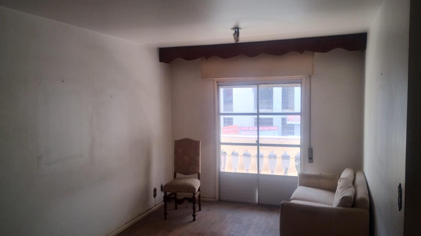 Apartamento à venda com 2 quartos, 76m² - Foto 3