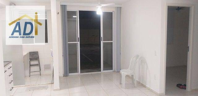 Apartamento à venda com 2 quartos, 65m² - Foto 2