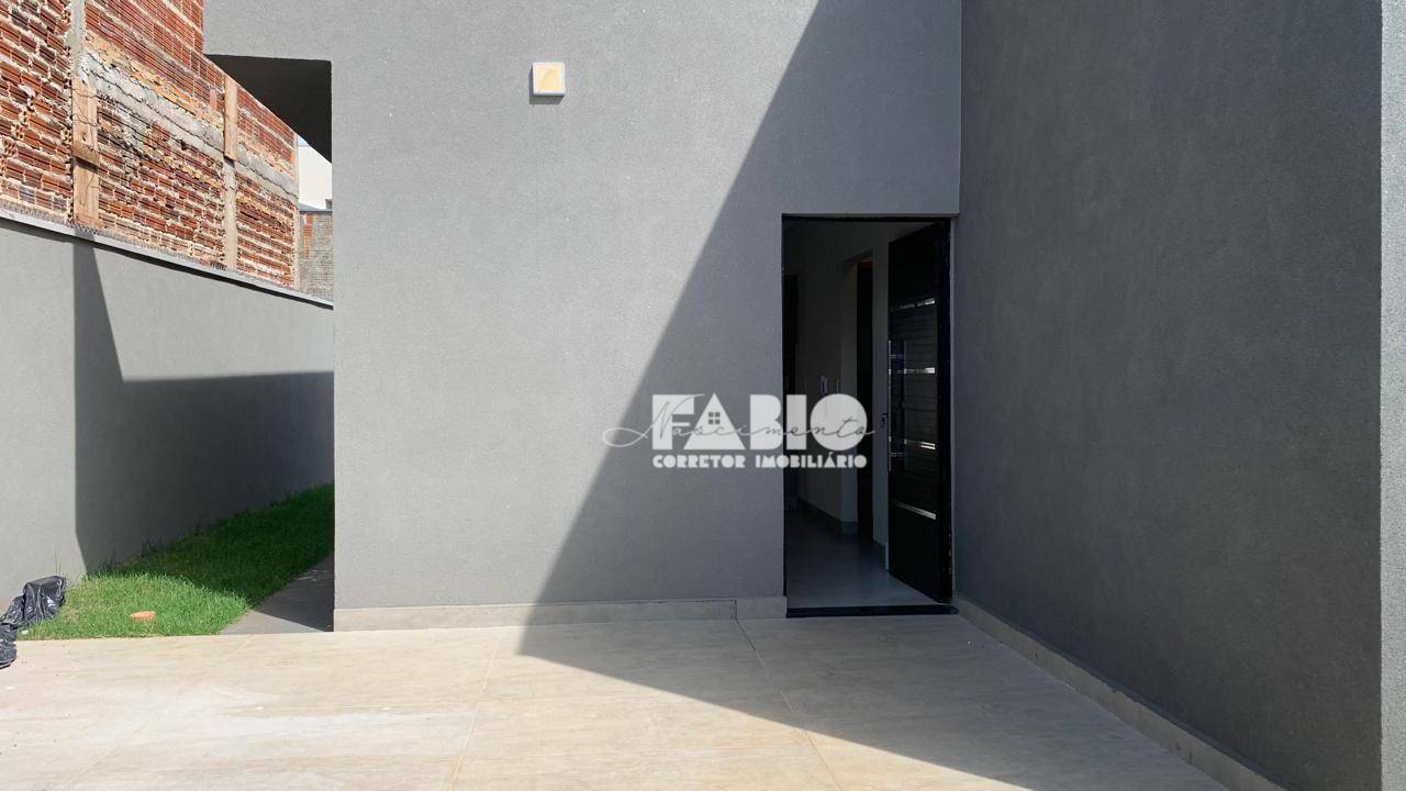 Casa à venda com 2 quartos, 55m² - Foto 8