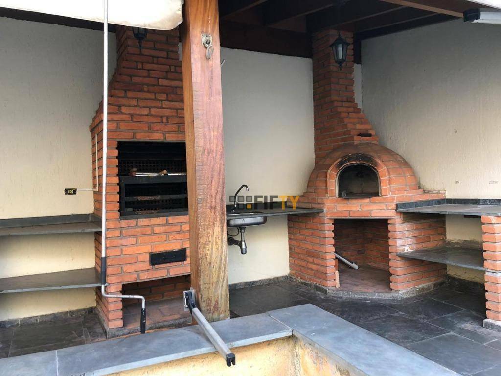 Casa à venda e aluguel com 6 quartos, 200m² - Foto 19