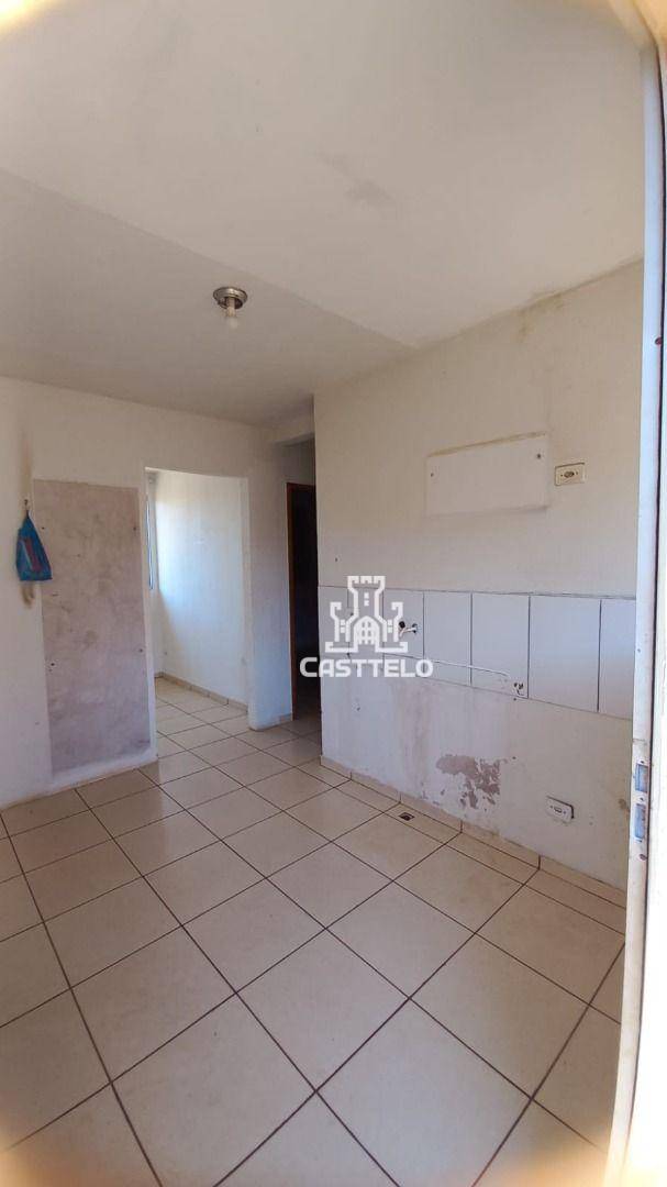 Casa à venda com 3 quartos, 60m² - Foto 4