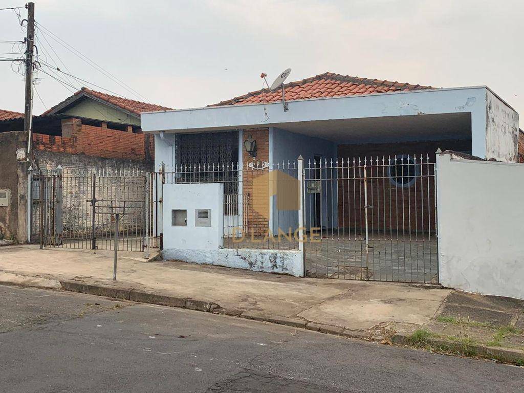 Casa à venda com 4 quartos, 156m² - Foto 1