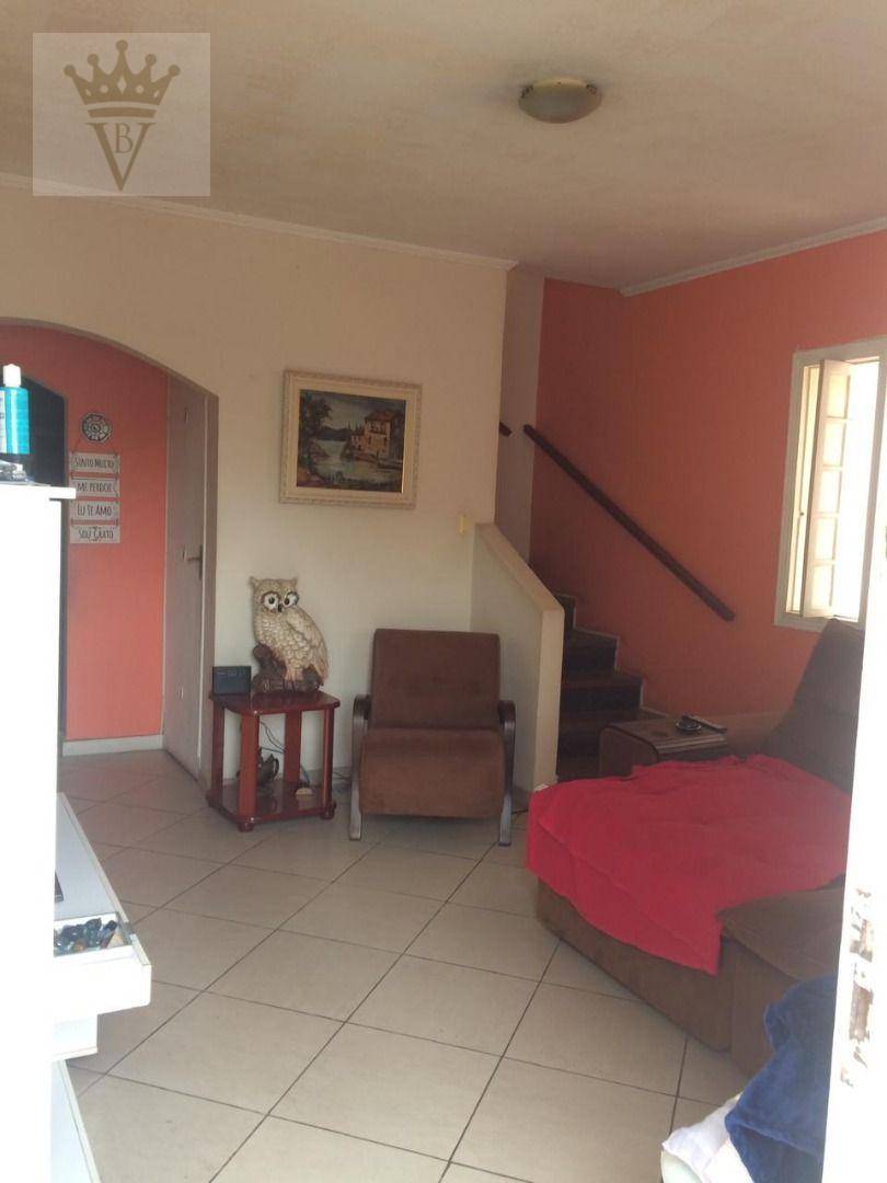 Sobrado à venda com 3 quartos, 180m² - Foto 1