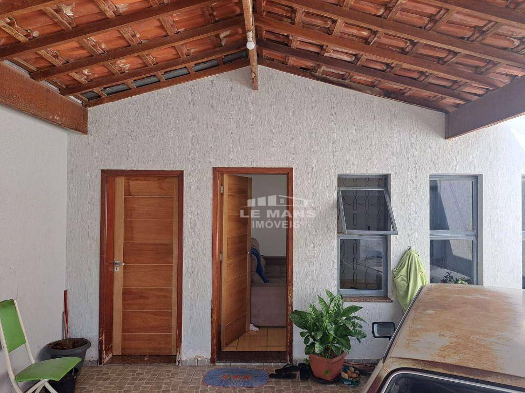 Casa à venda com 2 quartos, 122m² - Foto 2