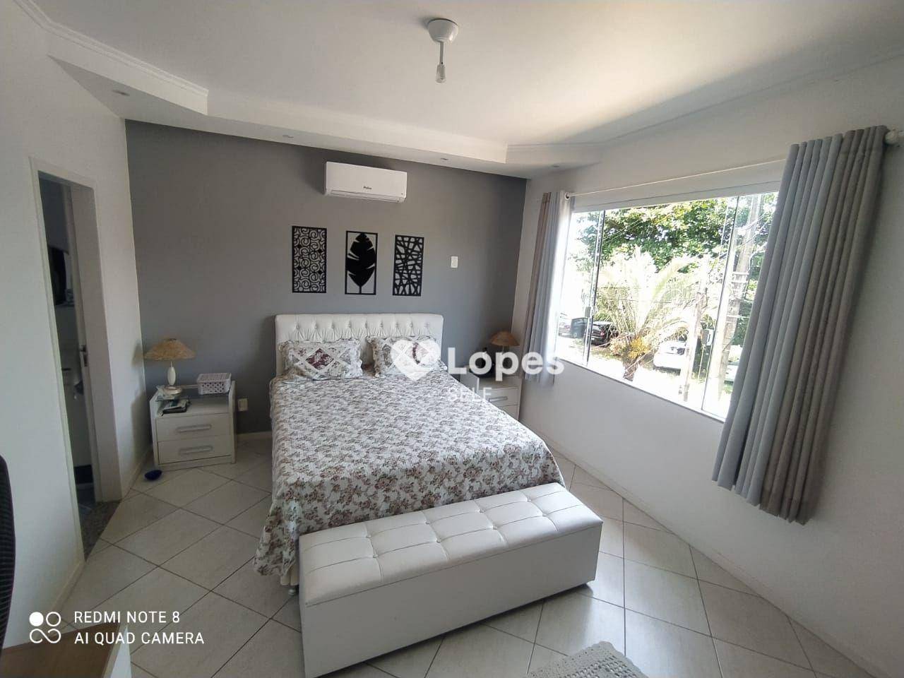 Casa de Condomínio à venda com 4 quartos, 240m² - Foto 14