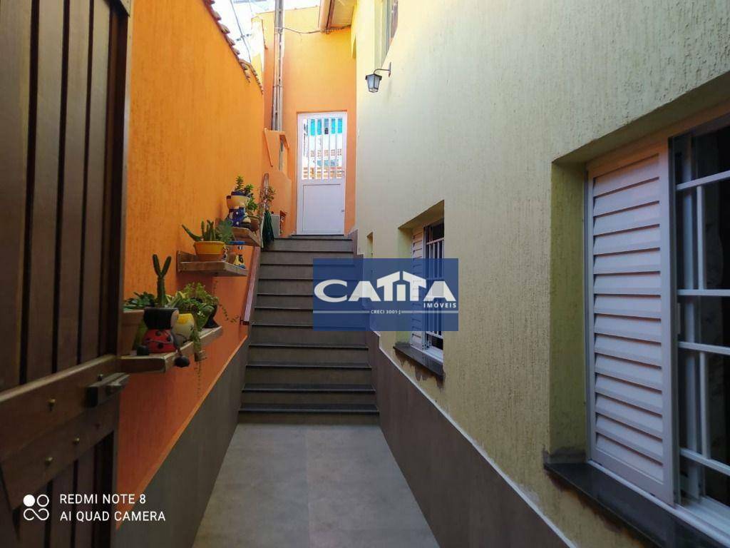 Casa à venda com 2 quartos, 72m² - Foto 1