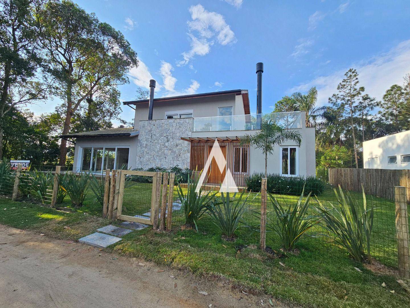 Casa de Condomínio à venda com 4 quartos, 245m² - Foto 3