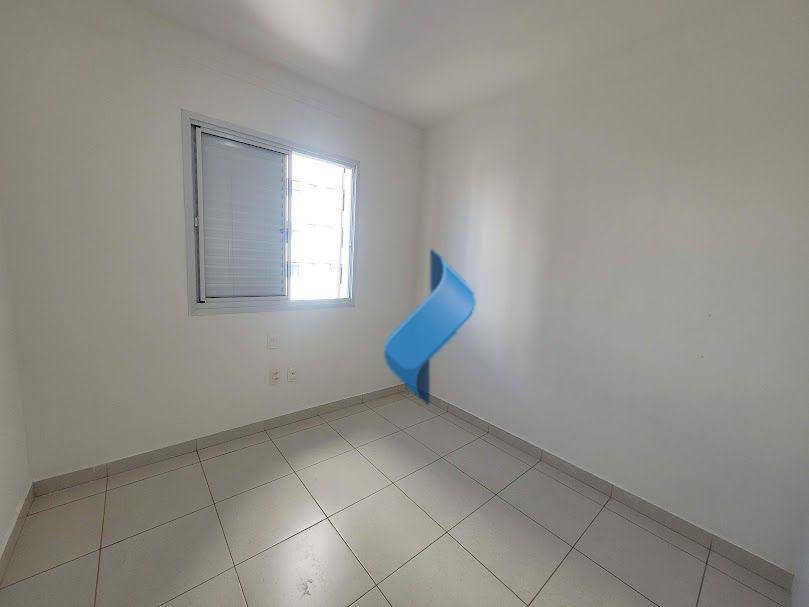 Apartamento para alugar com 3 quartos, 90m² - Foto 14