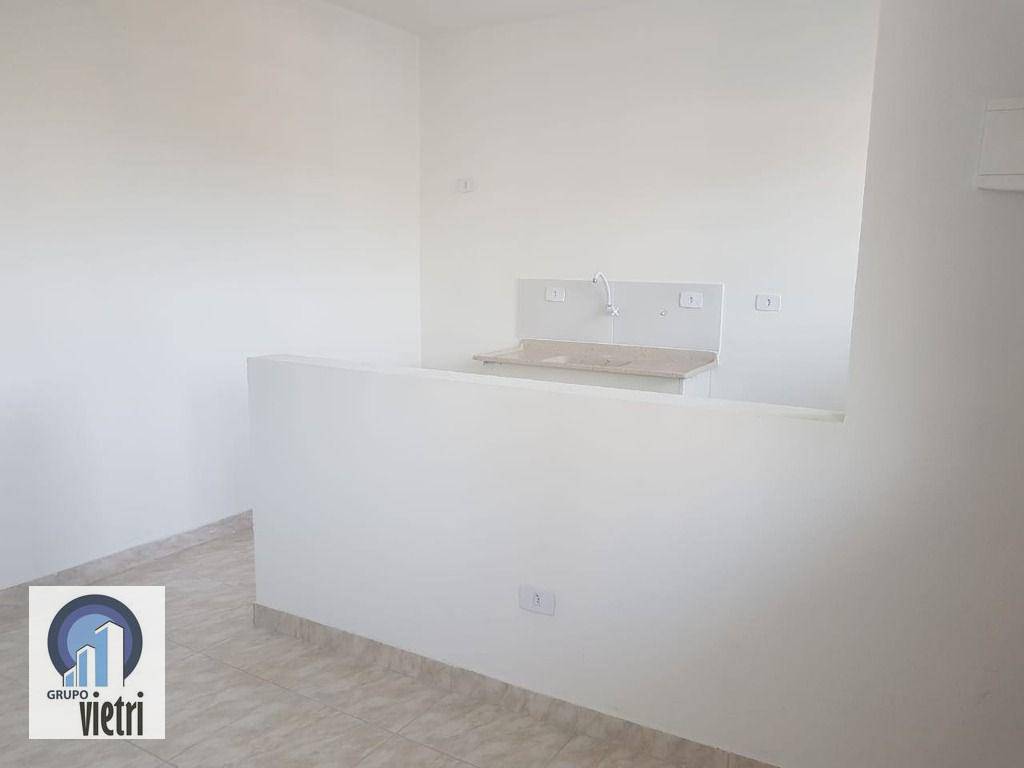 Casa para alugar com 2 quartos, 70m² - Foto 14