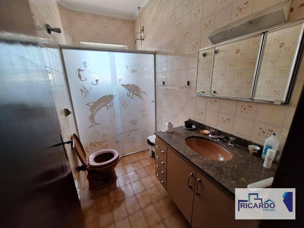 Casa à venda com 4 quartos, 300m² - Foto 16