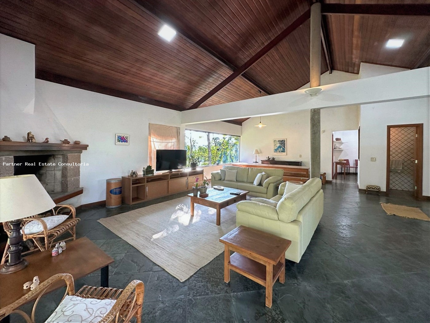 Casa de Condomínio à venda com 3 quartos, 10490m² - Foto 24