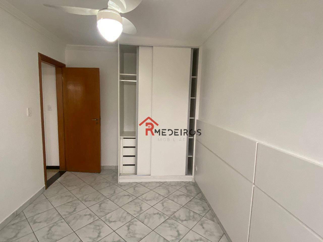 Apartamento para alugar com 3 quartos, 132m² - Foto 12