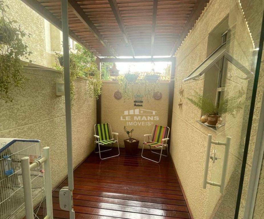 Apartamento à venda com 3 quartos, 75m² - Foto 4